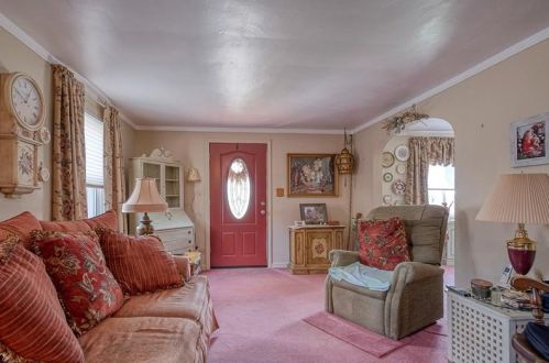 5701 Crestmont Ave, Verona, PA 15147-3225