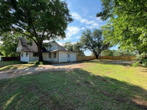 1005 Whippoorwill Dr, Granbury, TX 76049-1250