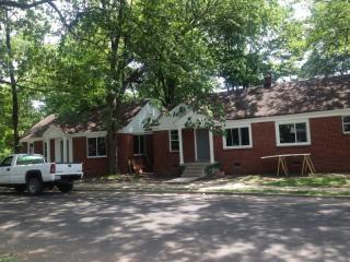 702 Dunlap St, Memphis TN  38107-4047 exterior