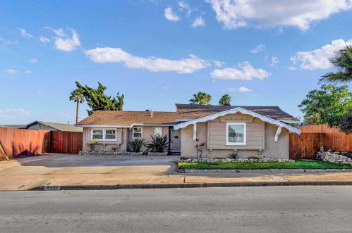 4471 Appleton St, San Diego CA 92117-1909 exterior