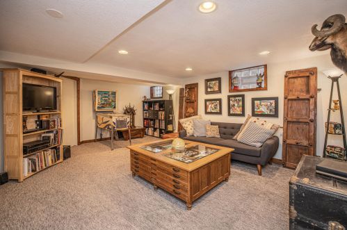 4779 Larkin St, Milwaukee WI 53211-1151 exterior