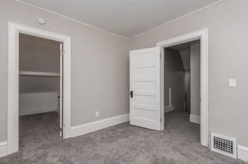 2134 52nd St, Milwaukee WI  53208-1135 exterior