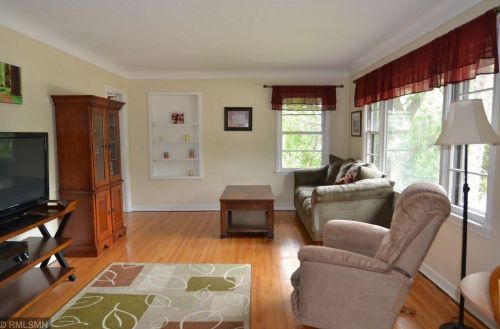 1080 County Road C2, Saint Paul, MN 55113-1959