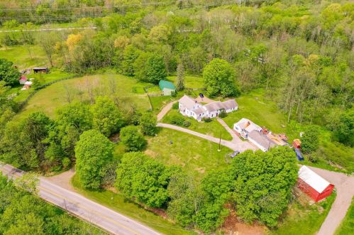 1021 Netherwood Rd, Hyde Park, NY 12538-2739