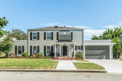 5021 Crockett Blvd, Galveston, TX 77551-5665