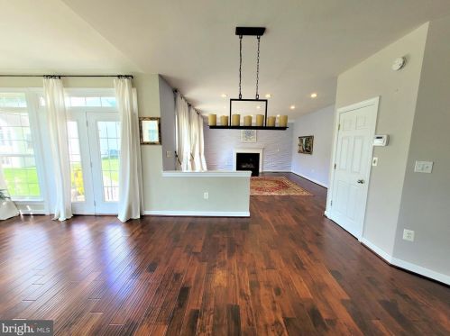 16399 Kramer Estate Dr, Woodbridge VA  22191-6003 exterior