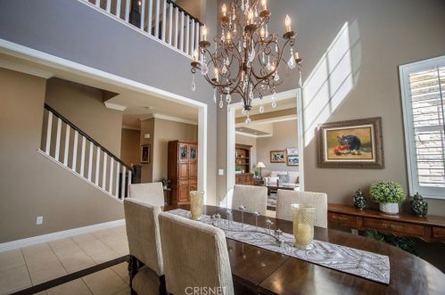 28625 Farrier Dr, Santa Clarita, CA 91354-4503
