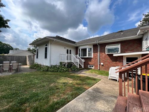 966 Old Bridge Tpke, East Brunswick NJ  08816-3848 exterior