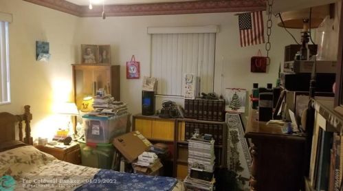 7330 1 Ct, Hollywood FL 33024-7212 exterior