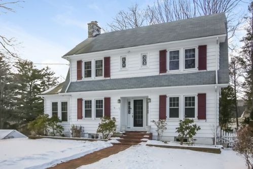 27 Caterson Ter, Hartsdale, NY 10530-2610