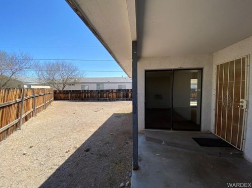 1648 Lakeside Dr, Bullhead City AZ  86442-6529 exterior
