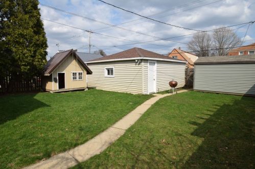 2860 77 St, Milwaukee WI 53219-2767 exterior