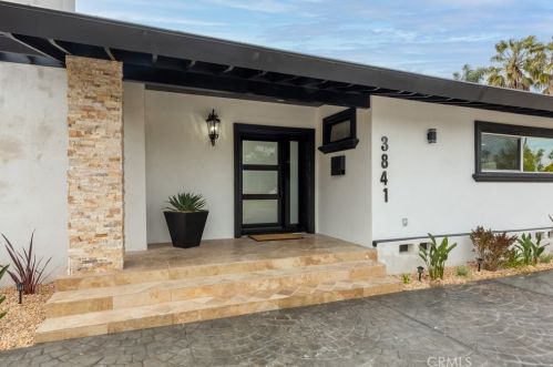 3841 Pacific Ave, Long Beach CA  90807-3227 exterior