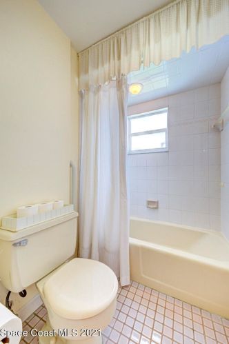 1415 Sykes Creek Dr, Merritt Island, FL 32953-3136