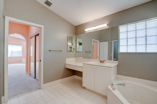 7038 Haviland Cir, Boynton Beach FL  33437-6472 exterior