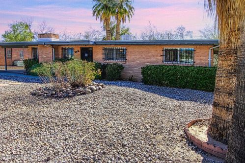 2261 Rainbow Vis Dr, Tucson AZ 85712-2914 exterior