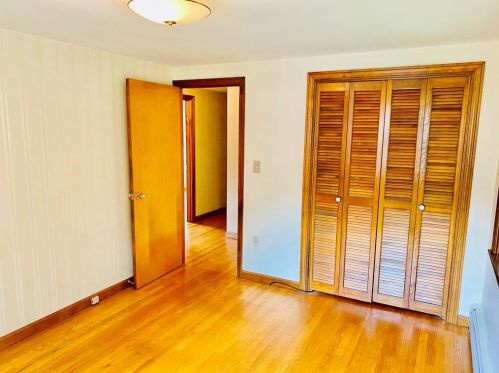 90 Briggs Ln, Tiverton RI  02878-2406 exterior