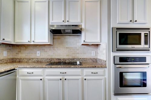 4236 Winding Brk Dr, Plano TX  75093-6901 exterior