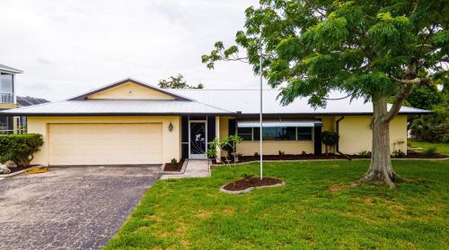 450 Coral Creek Dr, Placida FL  33946-2320 exterior