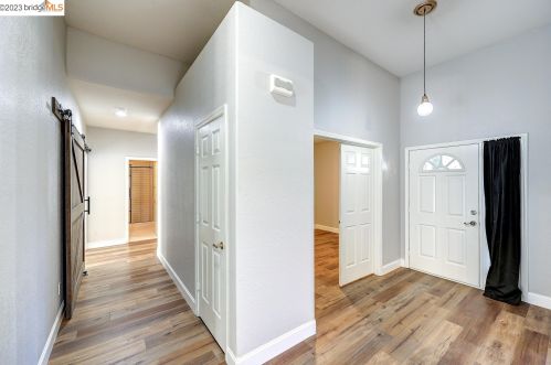 1579 Jasmine Cir, Oakley CA  94561-2652 exterior