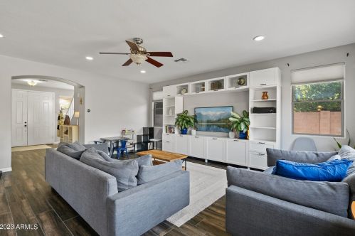 1814 San Carlos Pl, Chandler, AZ 85249-1838