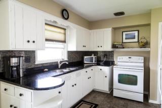 1524 Whitaker Ave, Milwaukee, WI 53221-2352