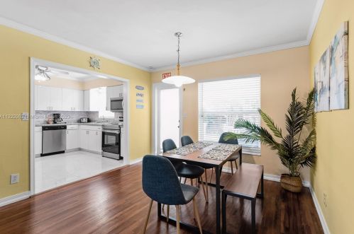 805 26th Ave, Hollywood FL  33020-5704 exterior