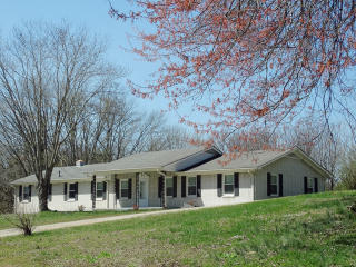 141 Hunter Ave, Cookeville, TN 38501-2235
