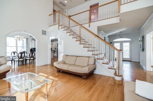 110 Maureen Rd, Southampton, PA 18966-2445
