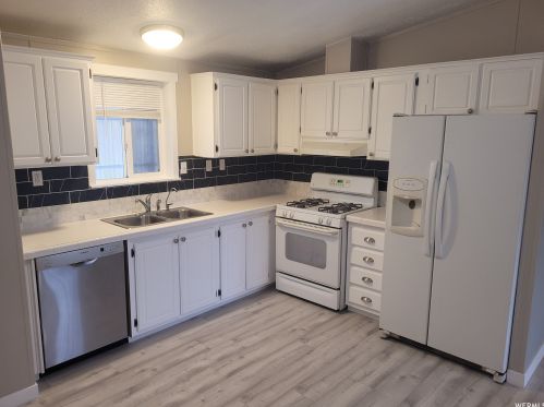 1261 Bluebird St, Salt Lake City, UT 84123-1205