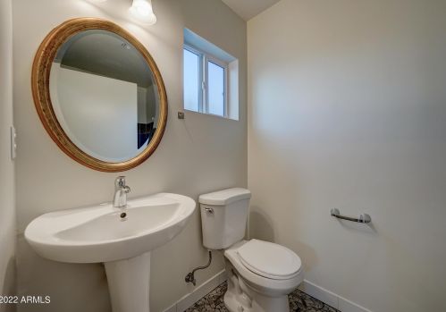 7814 11th Ave, Phoenix AZ  85021-7113 exterior