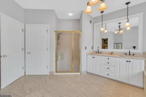 8 Sunny Ln, Andover NJ  07821-2122 exterior