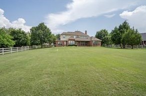 2000 Warwick Crescent Ct, Argyle TX  76226-1525 exterior