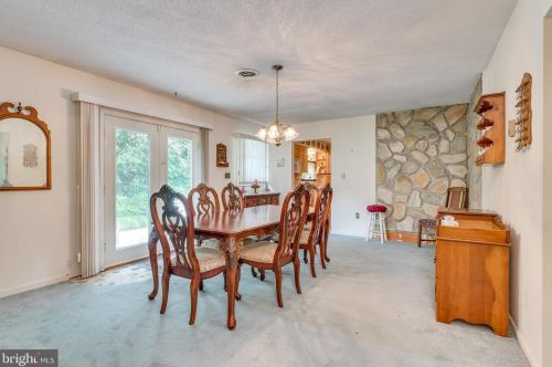 533 Morison St, Charles Town WV  25414-1144 exterior