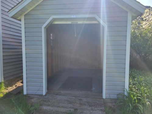 127 Center St, Wautoma WI  54982-6947 exterior