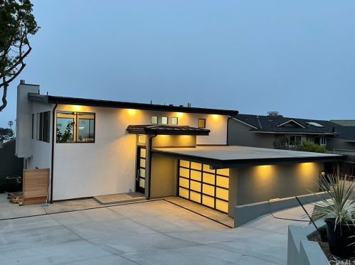325 El Portal Dr, Pismo Beach, CA 93449-1505