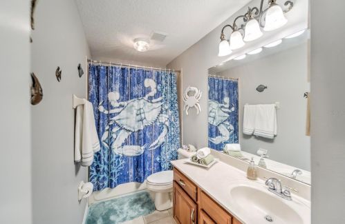 413 Islebay Dr, Ruskin FL  33572-3332 exterior