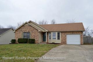3252 Senseney Cir, Clarksville, TN 37042-8123