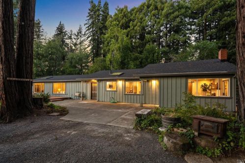 12675 Fiori Ln, Sebastopol, CA 95472-9571