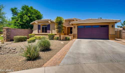 2664 Lodgepole Dr, Gilbert, AZ 85298-8499