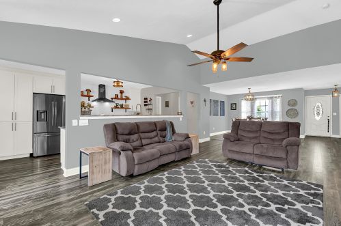 1548 Roscommon Dr, Pataskala OH  43062-7017 exterior