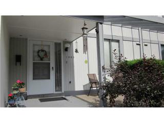 1583 Pinehurst Dr, Pittsburgh, PA 15241-3201