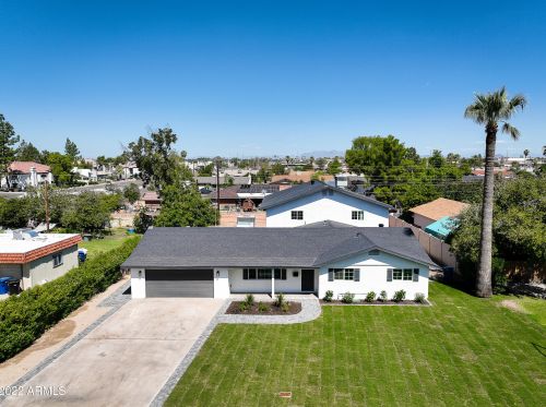 748 6th Dr, Mesa, AZ 85210-2320