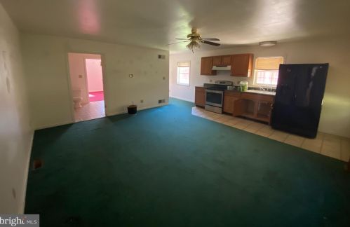 7877 Gnatstown Rd, Hanover, PA 17331-7984