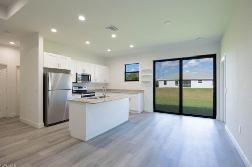 448 Rayneta St, Lehigh Acres FL 33974-0491 exterior