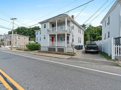 657 Manton Ave, Providence, RI 02909-5613