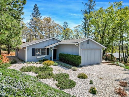 16789 Lena Ct, Grass Valley, CA 95949-7369