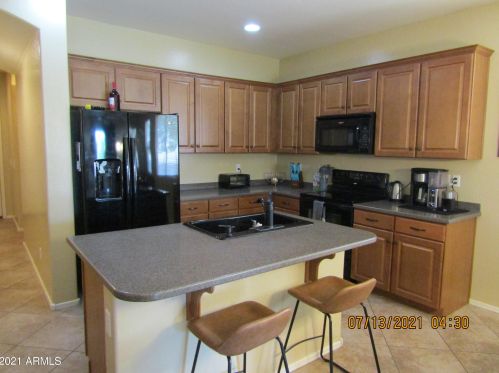 2749 Dennisport Ave, Gilbert, AZ 85295-2312