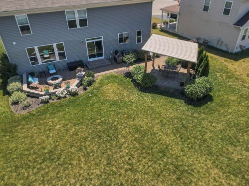 7818 Narrow Leaf Ct, Blacklick OH  43004-6047 exterior