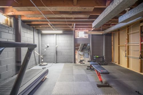 3265 93rd St, Milwaukee WI  53222-3510 exterior